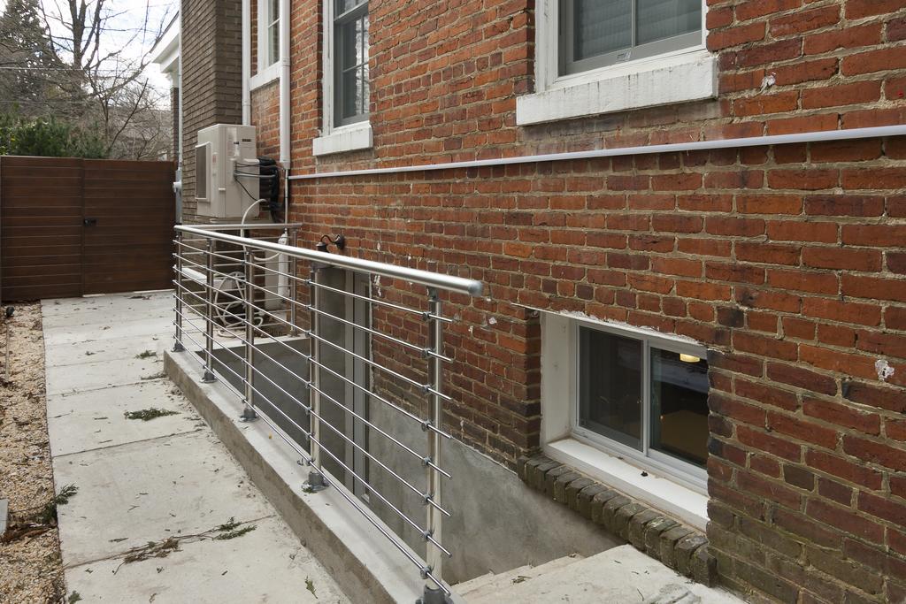 Gladys And David'S Apartment Washington Exterior photo